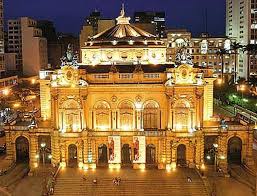 Descubra a Magia do Natal no Theatro Municipal de SP